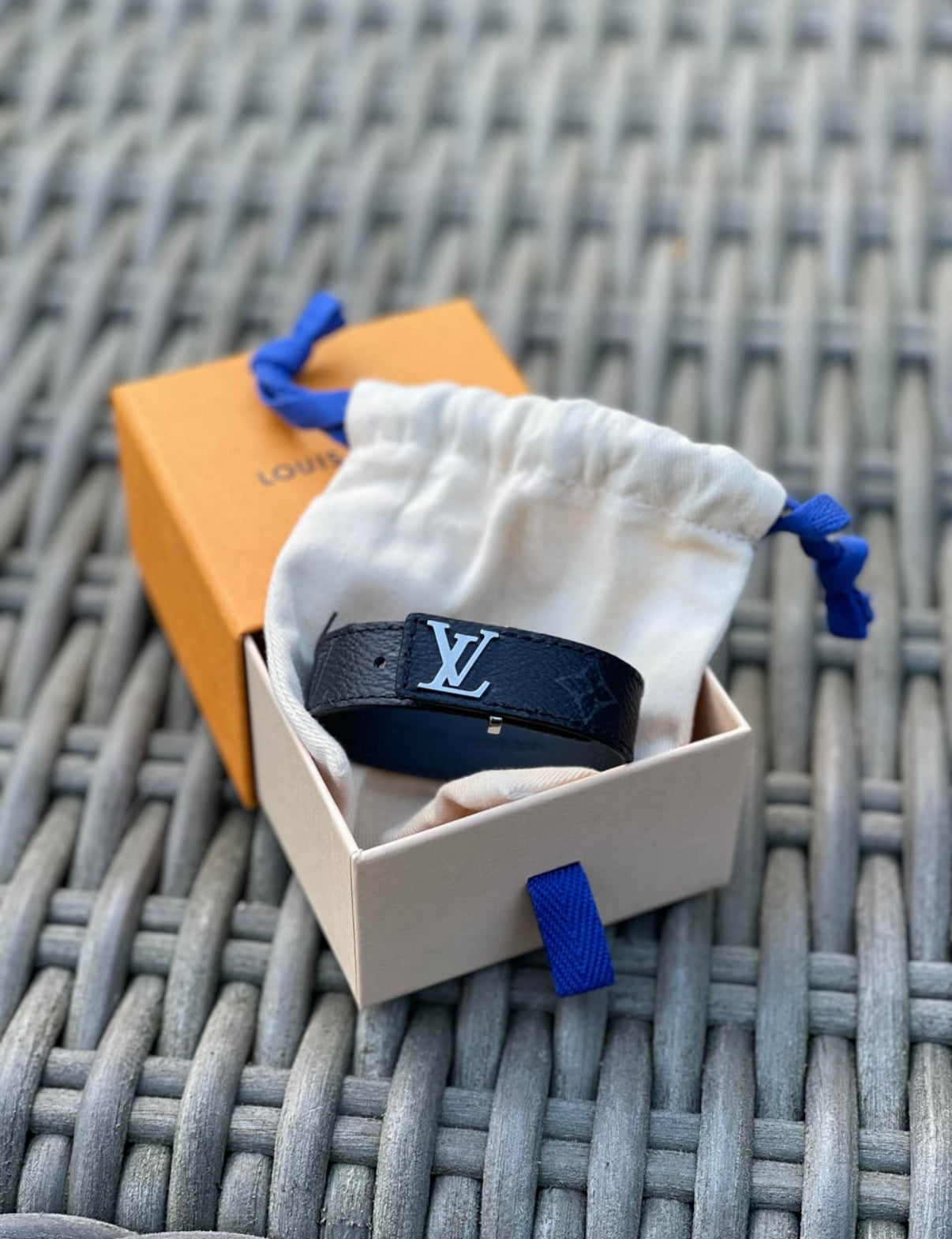 Brazalete LV Slim